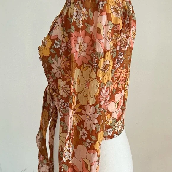 Billabong x The Salty Blonde Float On Long Sleeve Tie Front Crop Top Large - Picture 9 of 13